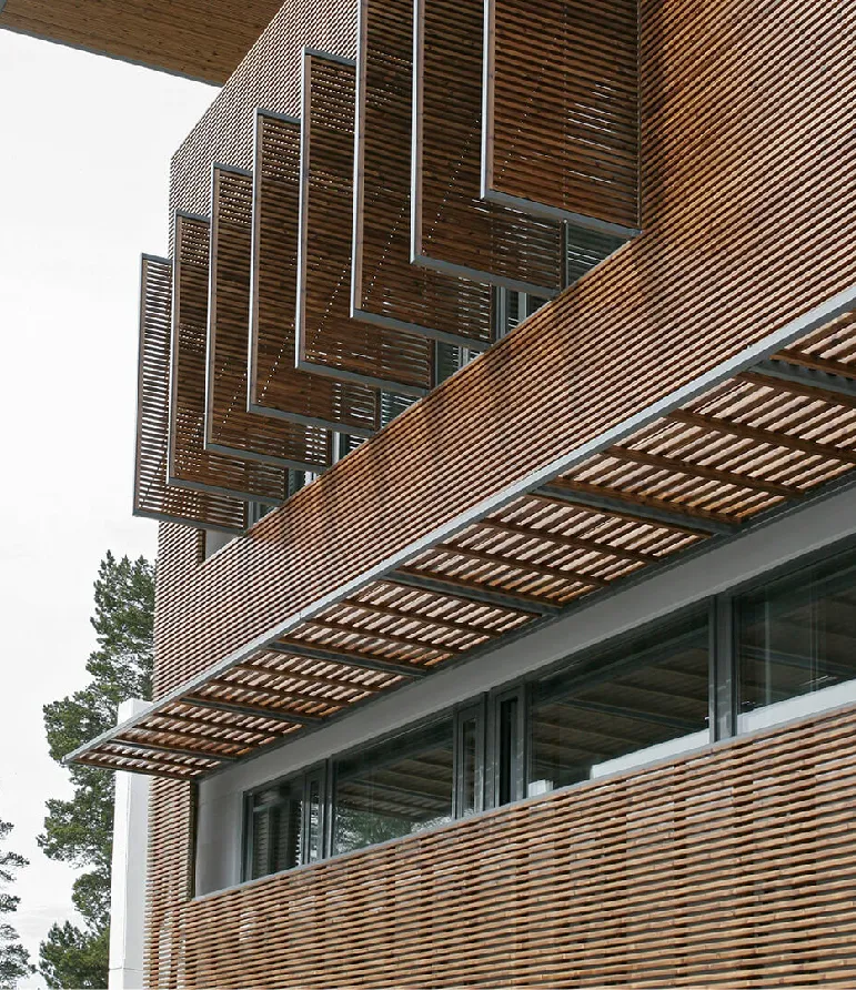 Close-up of Lunawood Luna SHP 42×42 Thermowood batten texture and planed surface